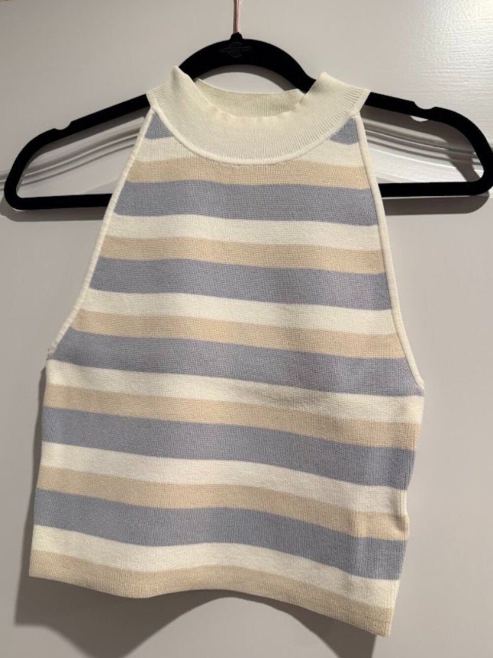 NWOT Aritzia Babaton Cropped Halter Tank | Size M